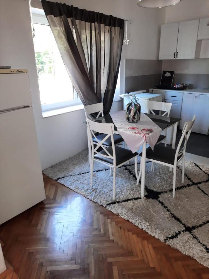 Apartman Marijana 诺维·维诺多尔斯基 外观 照片